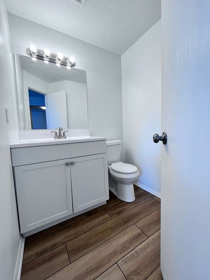 Acres Crossing Apartments - Photo 2 of 50