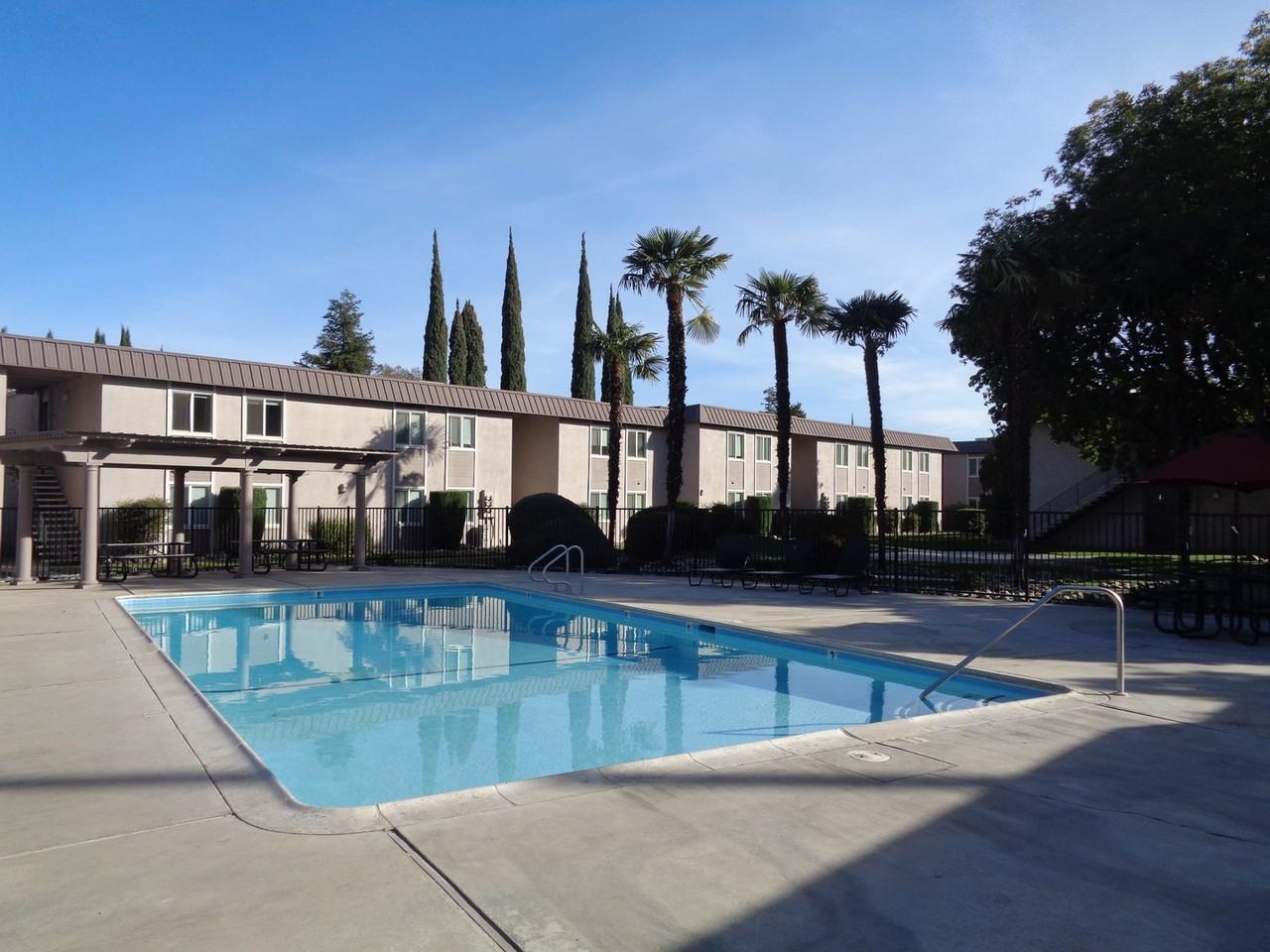 845-Windmere Apartments - Photo 3 of 19