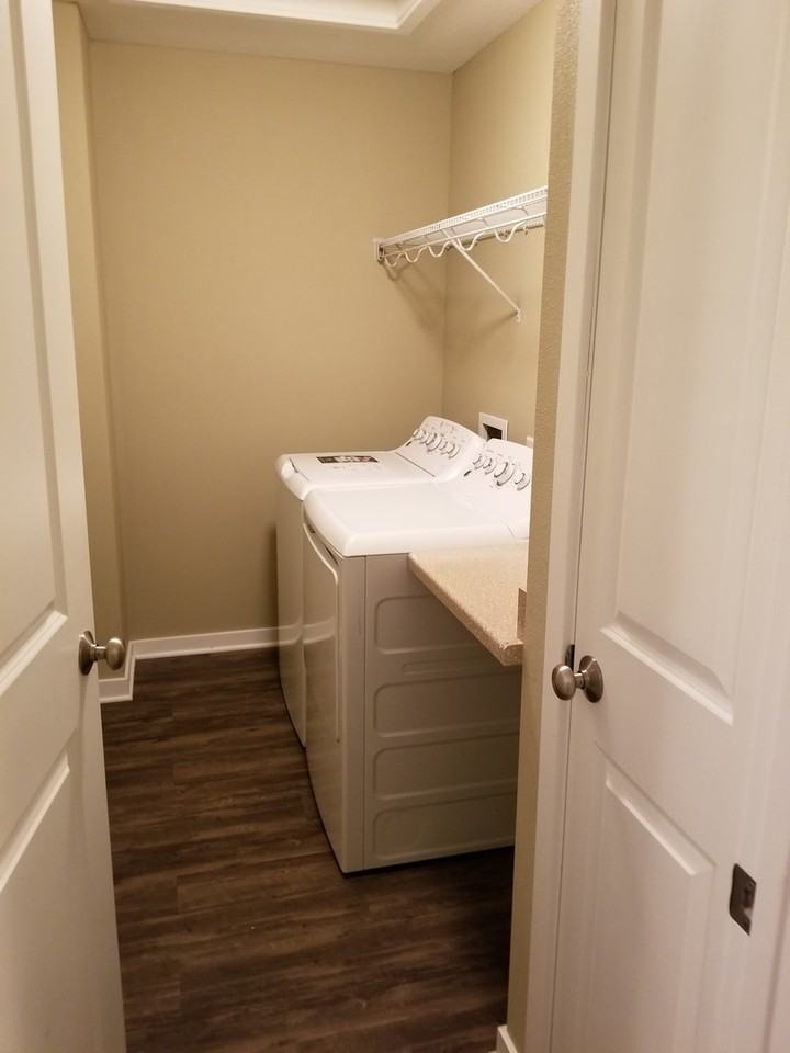 Greenway Square Townhomes - Photo 7 of 42