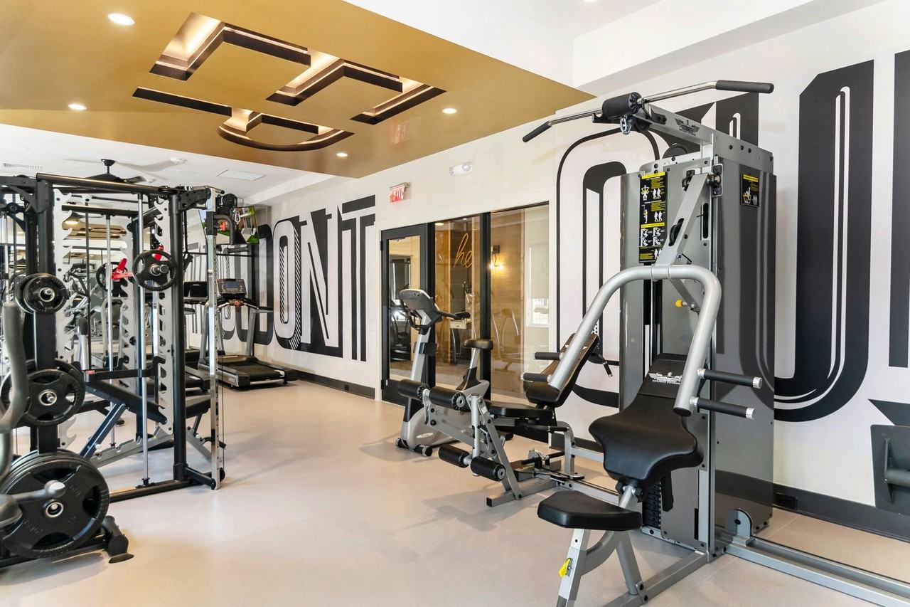 Eastampton Place Apartments - Photo 5 of 48