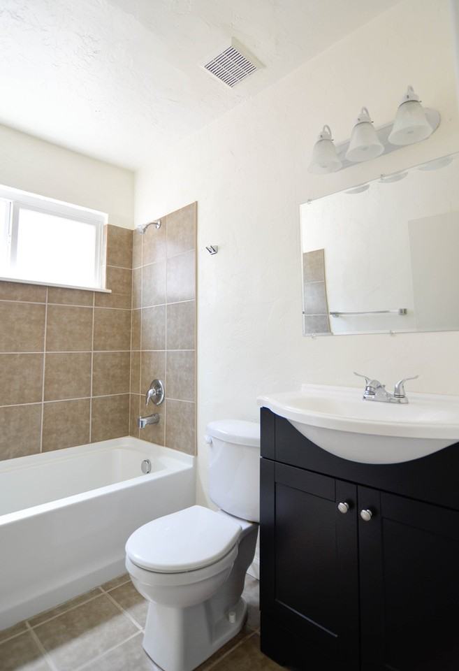 Shasta View Apartments - Photo 5 of 32