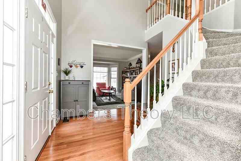 20686 Smithfield Ct - Photo 2 of 35