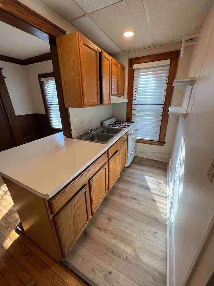 1912 3rd Av - Photo 2 of 10