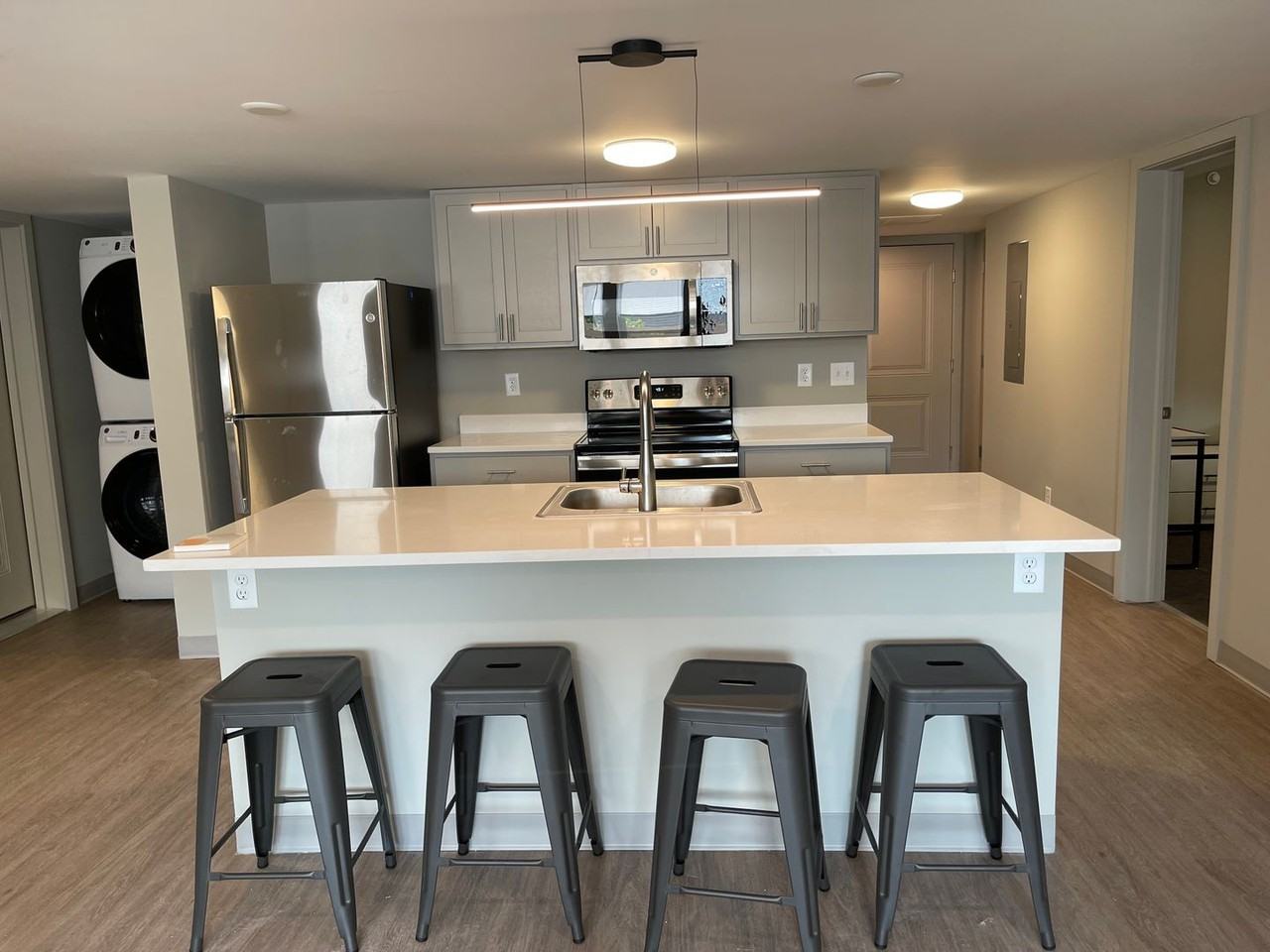 126 College Ave - Photo 4 of 50