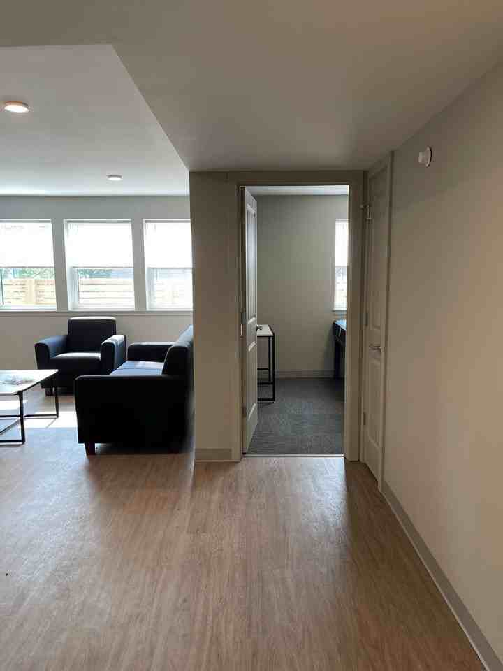126 College Ave - Photo 5 of 50