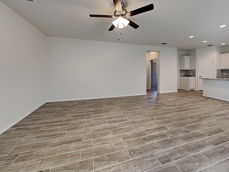 1650 Briar Hunt Dr - Photo 4 of 17