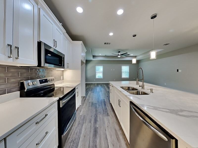 2512 Sharon St - Photo 5 of 17