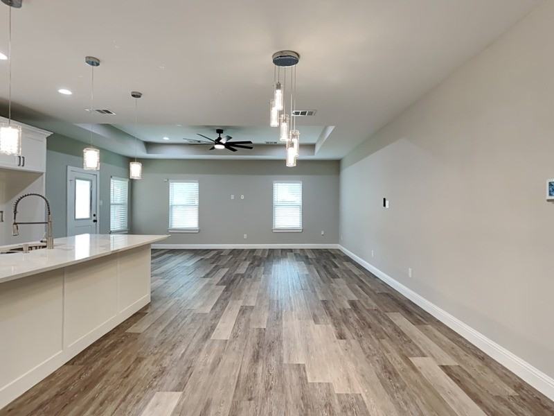 2512 Sharon St - Photo 6 of 17