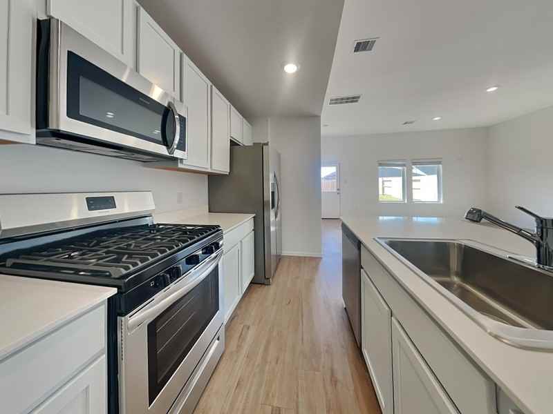 27019 Breakaway Lane - Photo 5 of 24