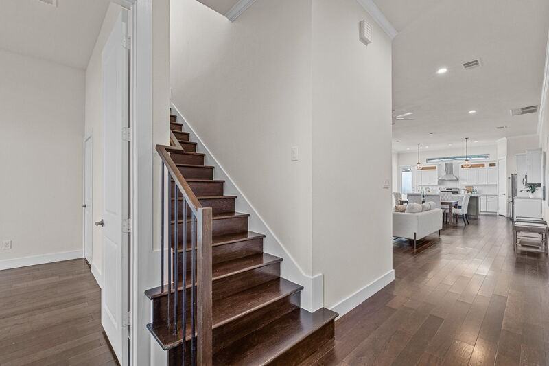 600 Melba St - Photo 5 of 32