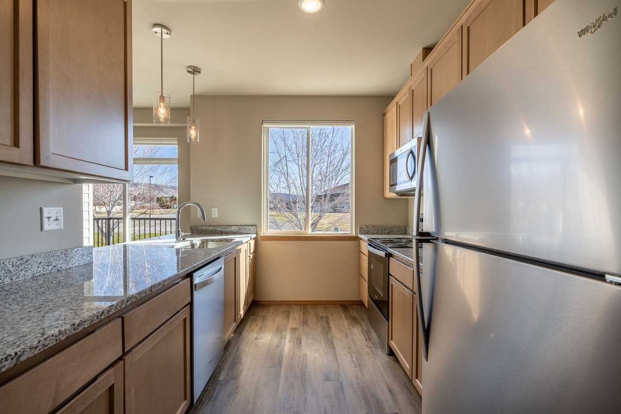 Sutton Place Apartments - Photo 2 of 37