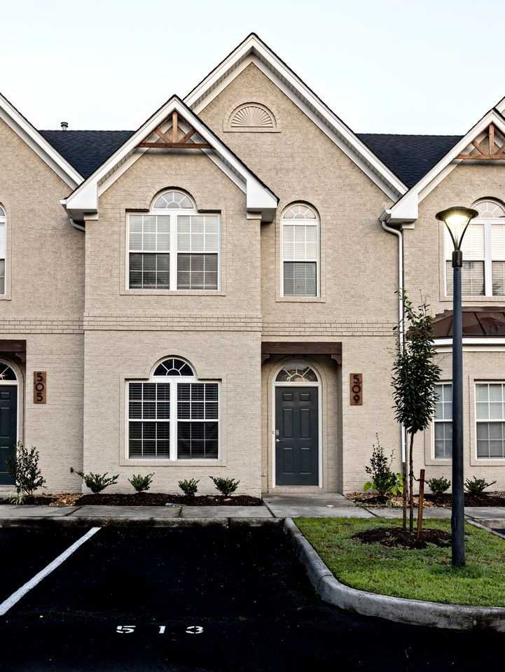 Live Oaks - Sunninghill - Photo 2 of 42
