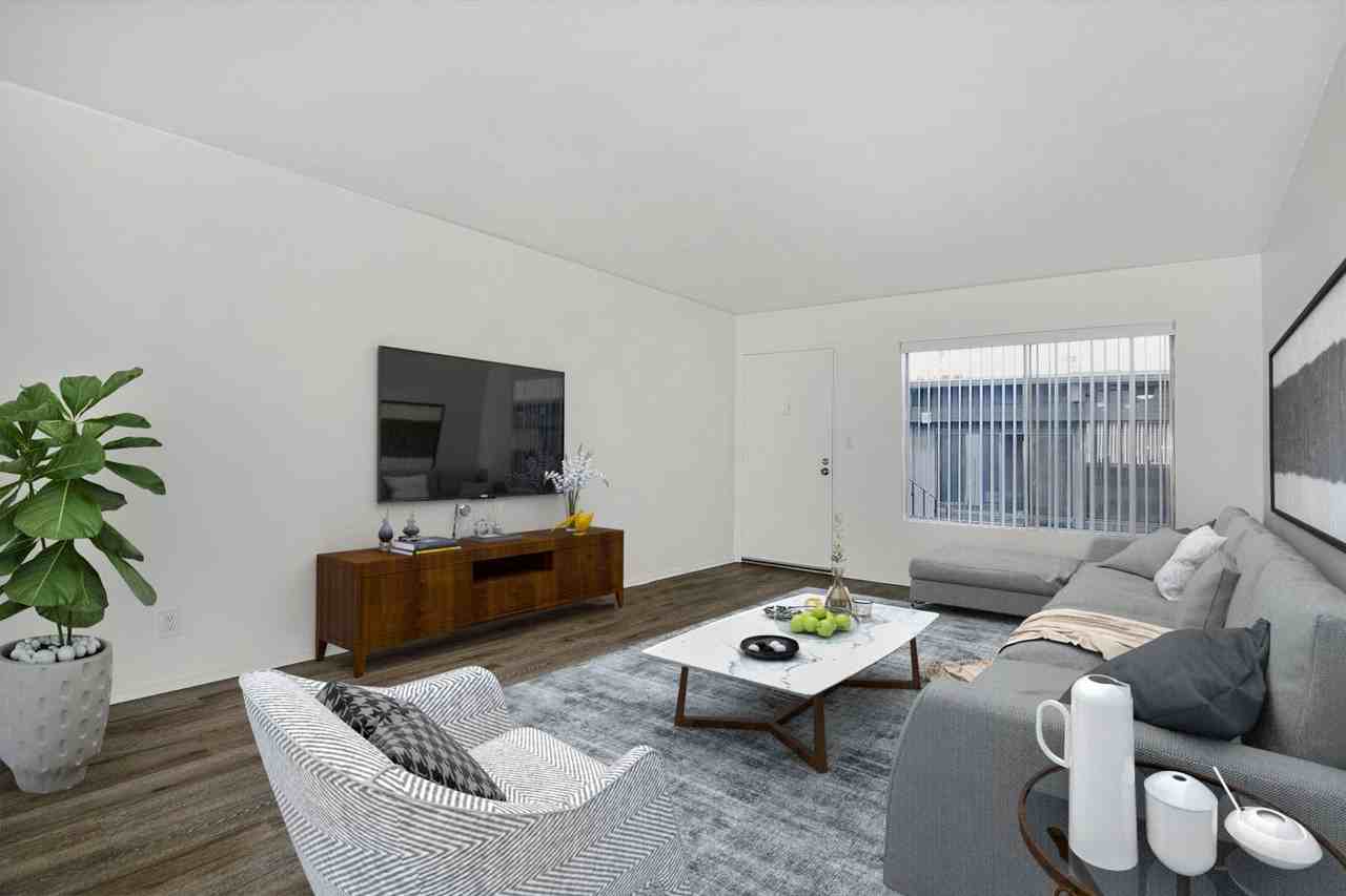 5417 & 5425 Zelzah Avenue - Photo 3 of 42