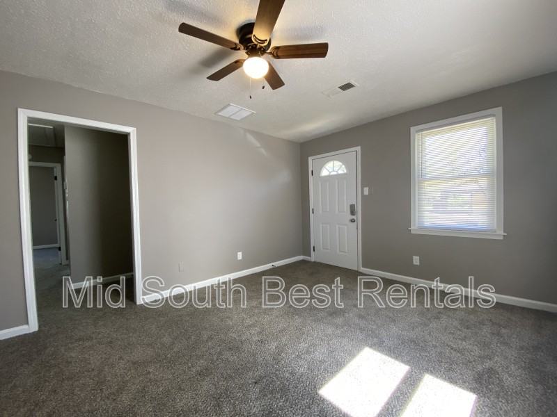 1973 Wynton St - Photo 2 of 8