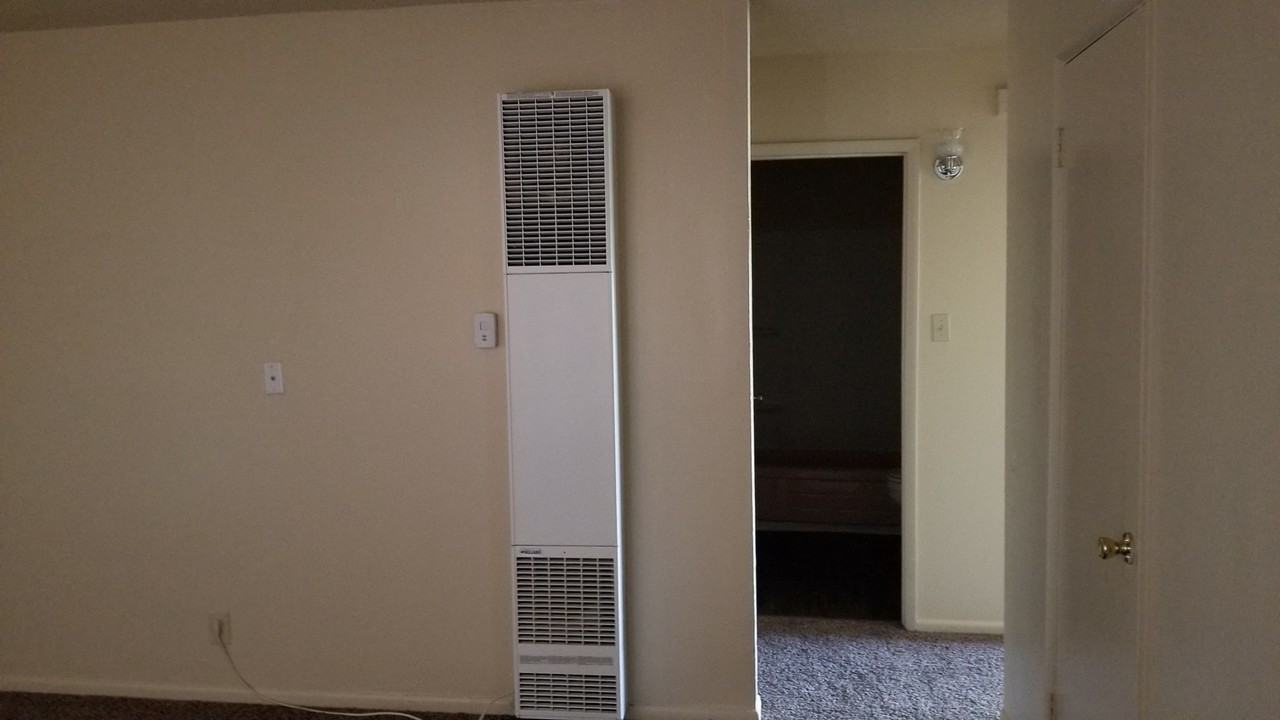 CENTURY PARK property - Photo 3 of 20