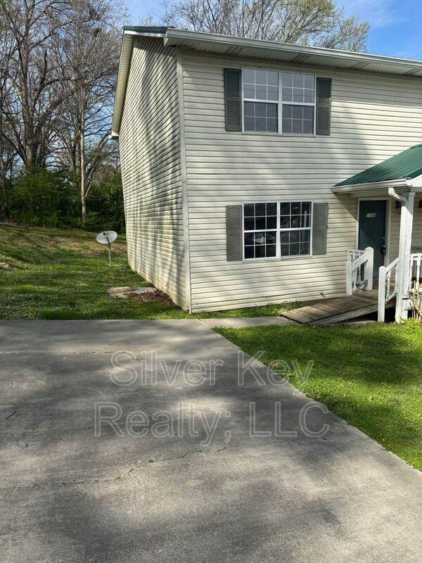 Elliott St #1108 - Photo 2 of 14