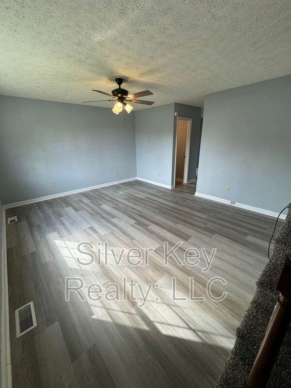 Elliott St #1108 - Photo 3 of 14