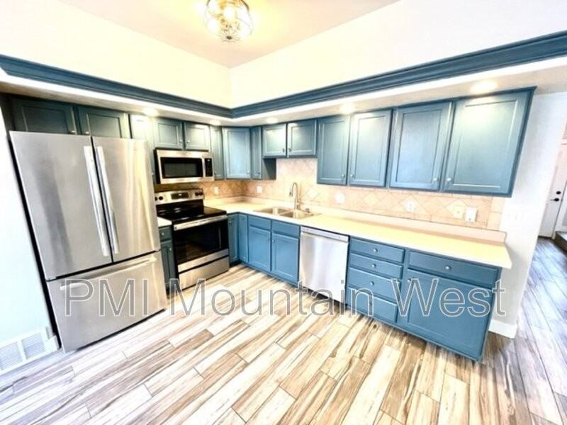 55 Peregrine Ln #6 - Photo 7 of 22