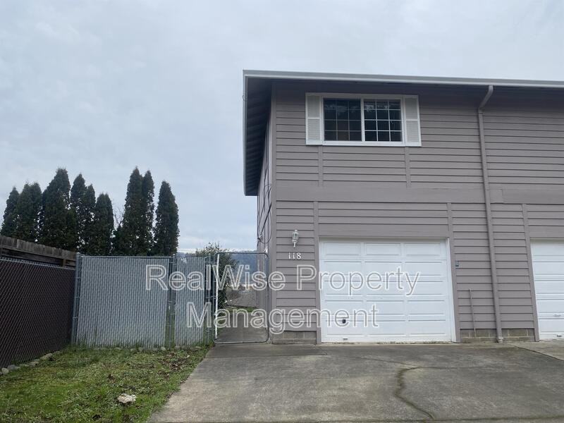 118 Nw Christie Ct - Photo 2 of 31