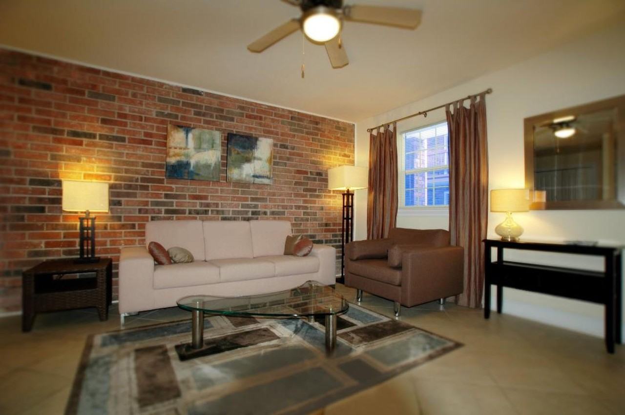 Beautiful & Spacious Apartments in the Heart of Metairie! - Photo 6 of 12