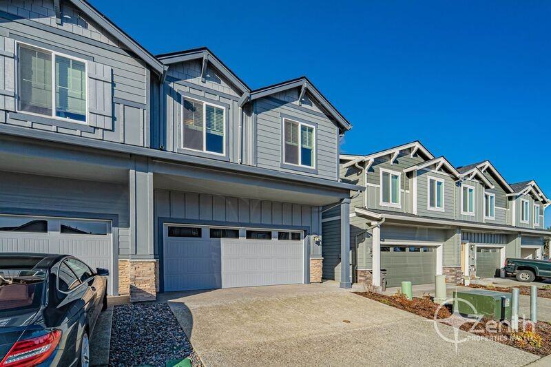 2403 S Trail View Ct - Photo 2 of 31