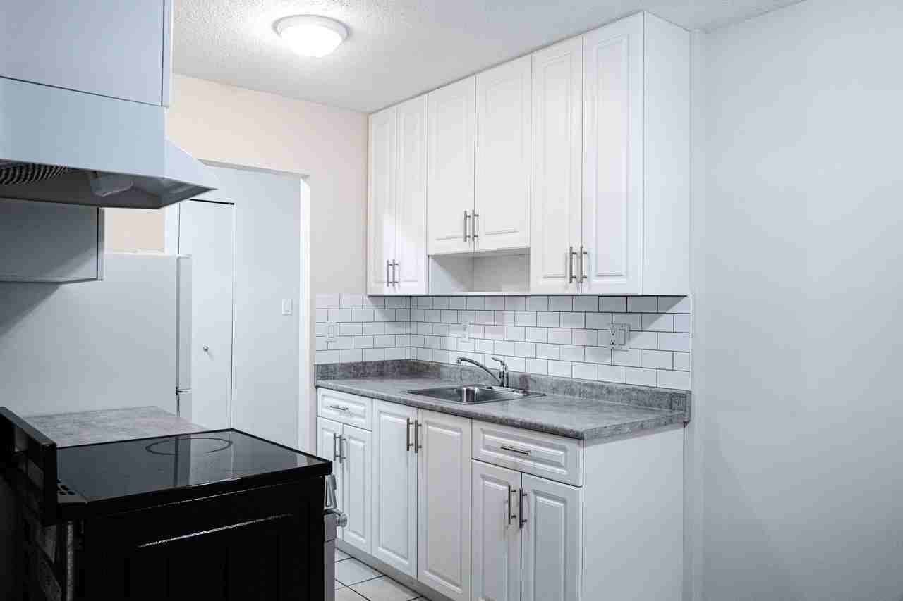 6555 Bonsor Avenue - Photo 3 of 9