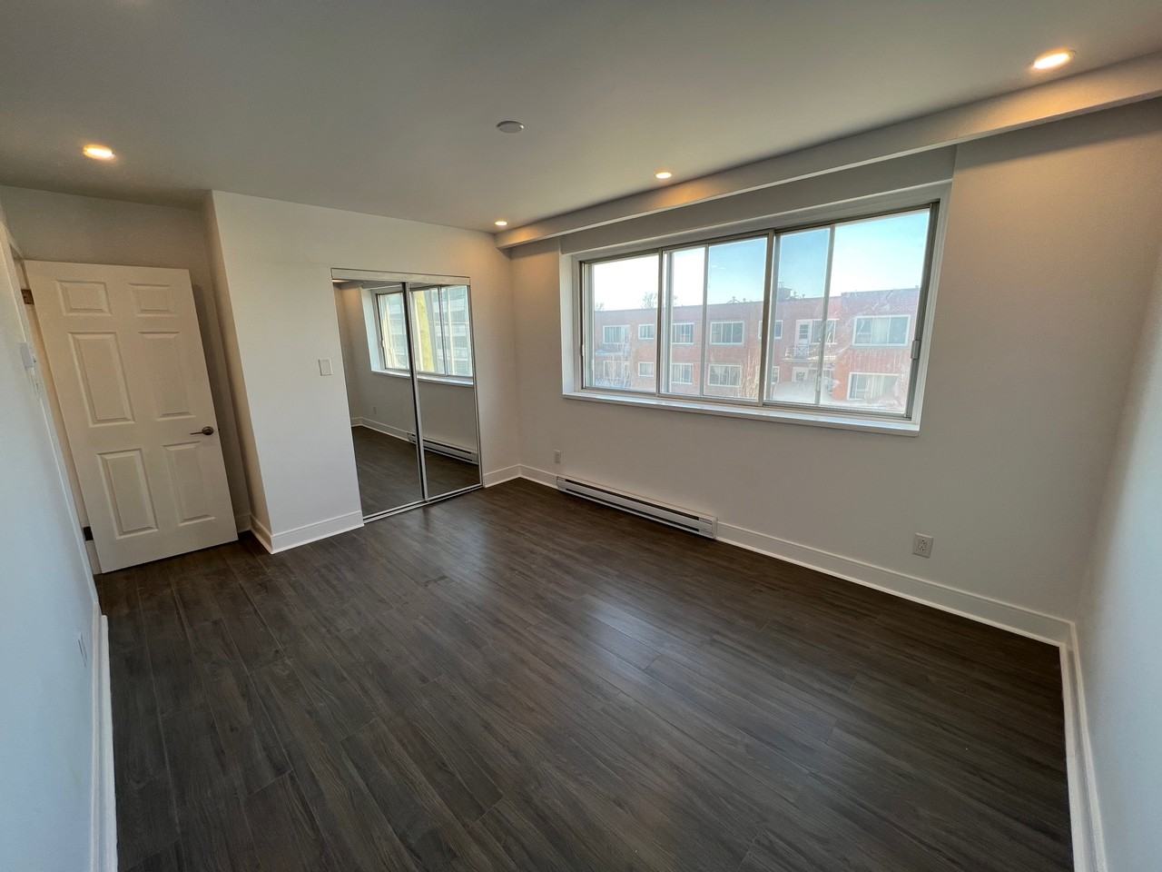 6860 Avenue Fielding #319 - Photo 5 of 8