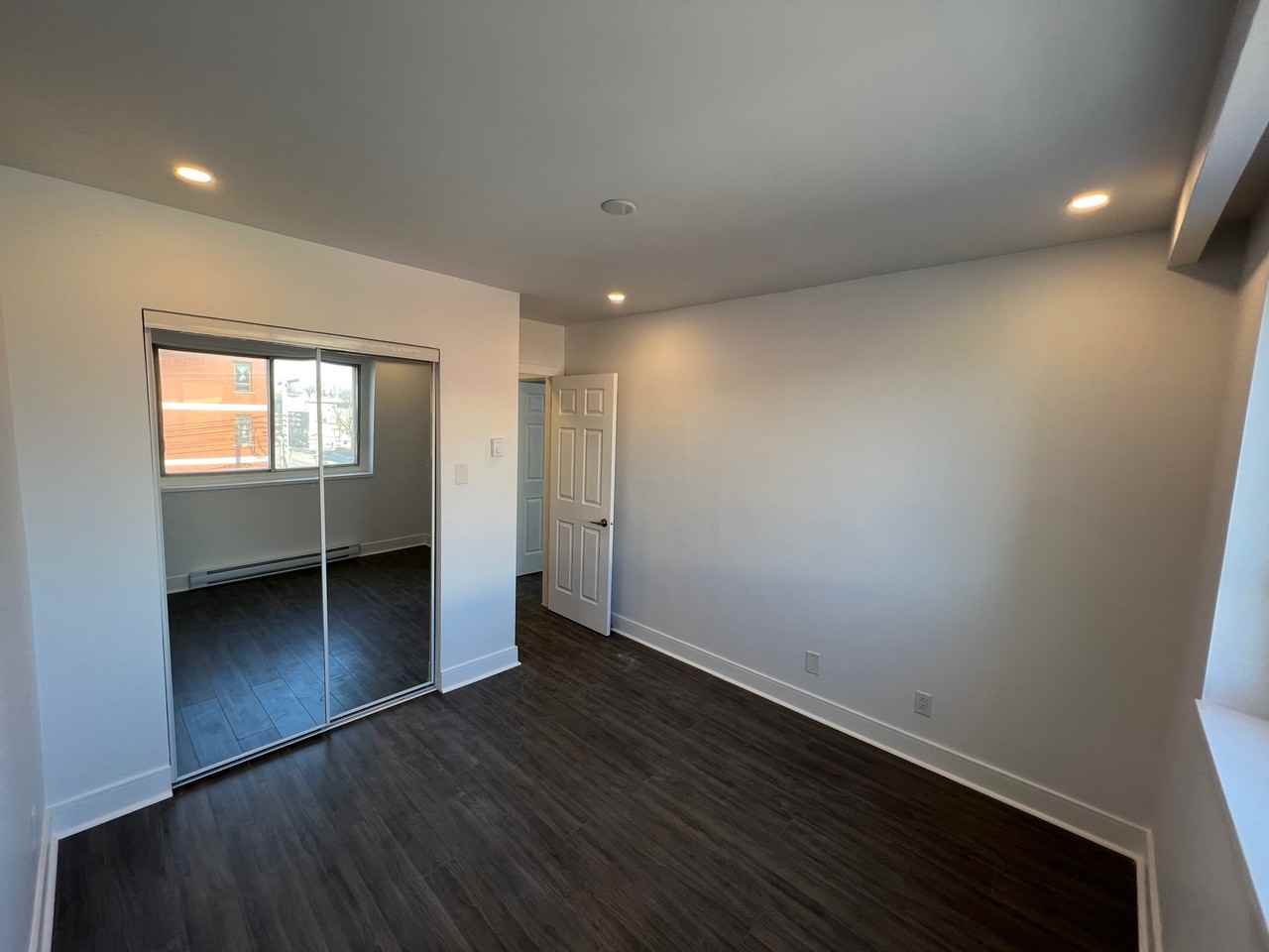 6860 Avenue Fielding #319 - Photo 6 of 8