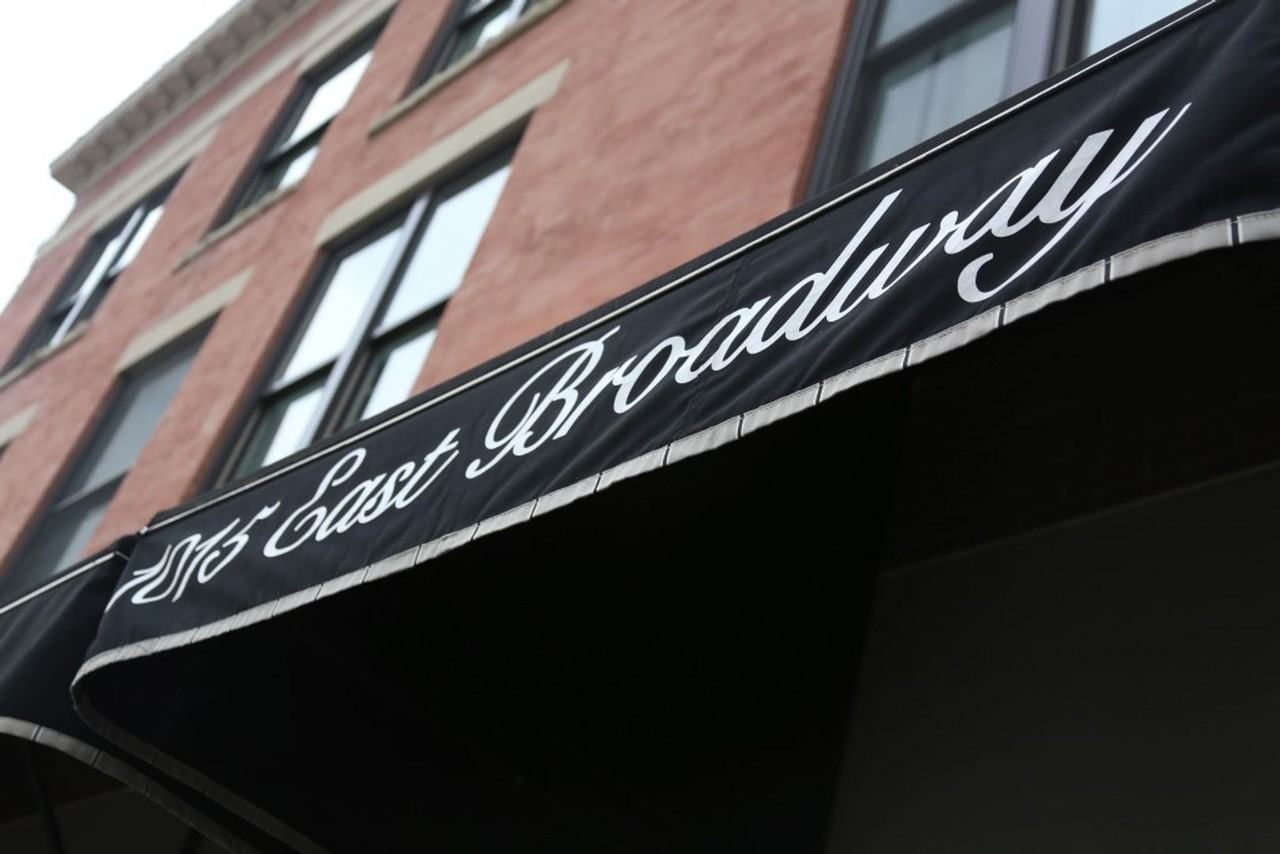 1015 E Broadway - Photo 3 of 21