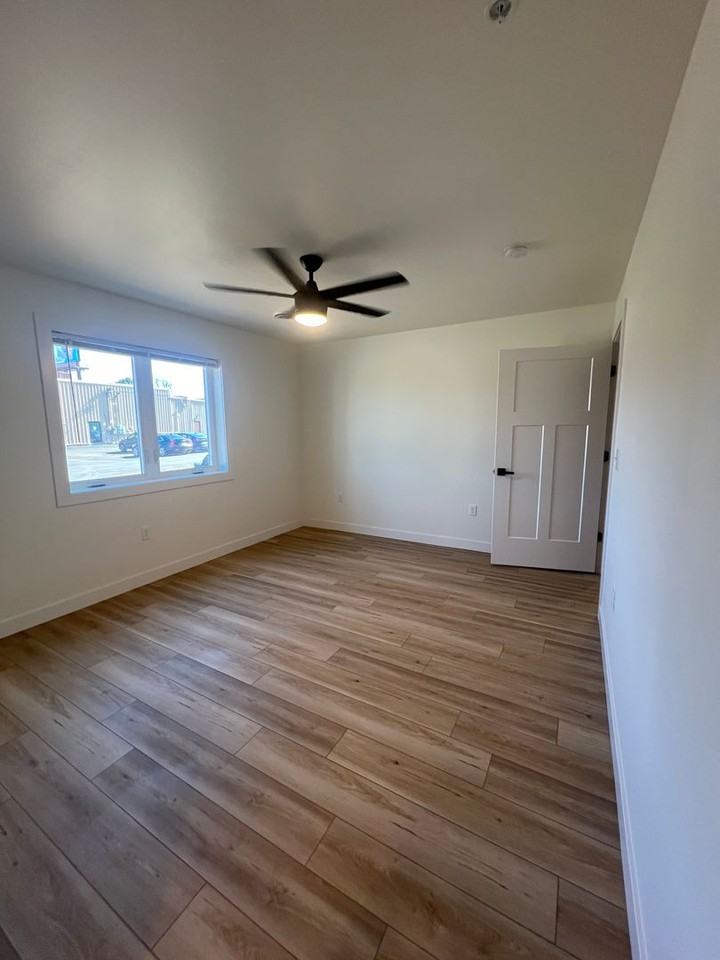 109-115 Radtke St - Photo 3 of 22