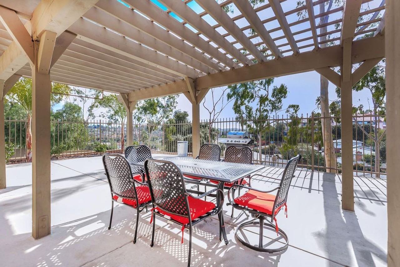 Newport Gardens Apartments, Vista - Photo 5 of 12