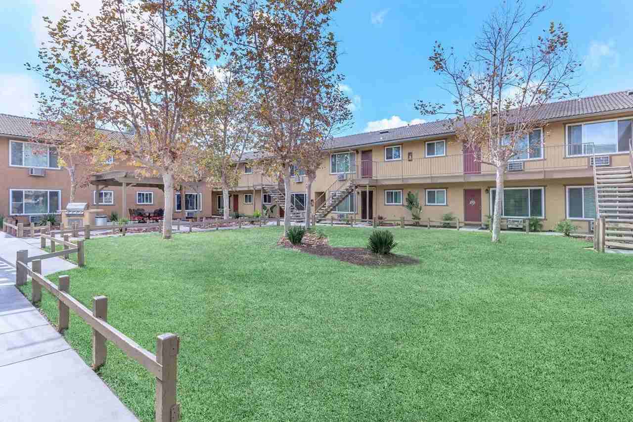 Newport Gardens Apartments, Vista - Photo 2 of 12