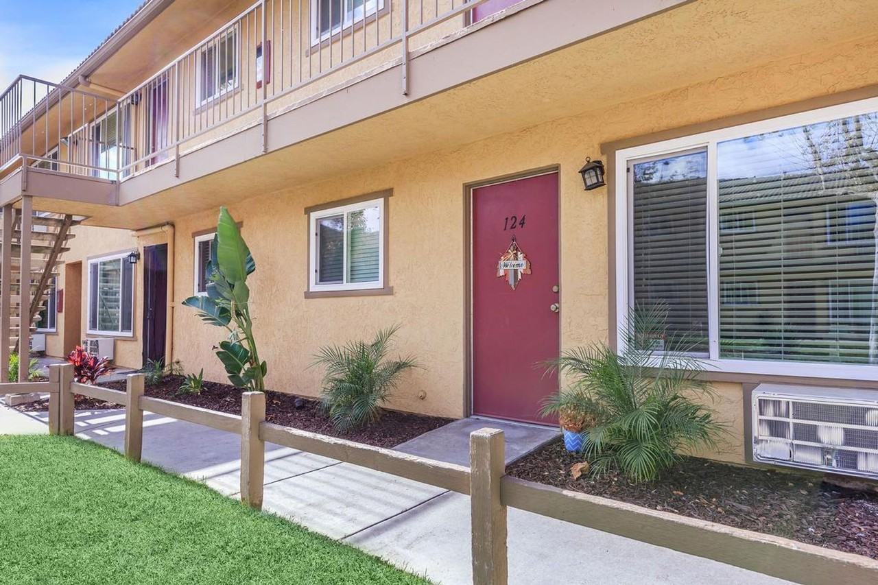 Newport Gardens Apartments, Vista - Photo 4 of 12