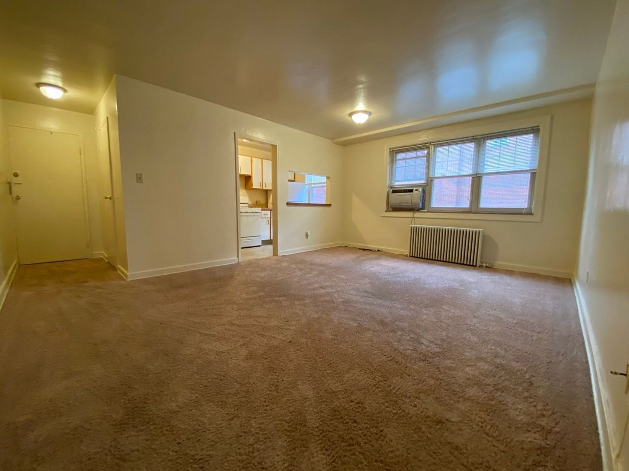 Chestnut Manor - Photo 2 of 16