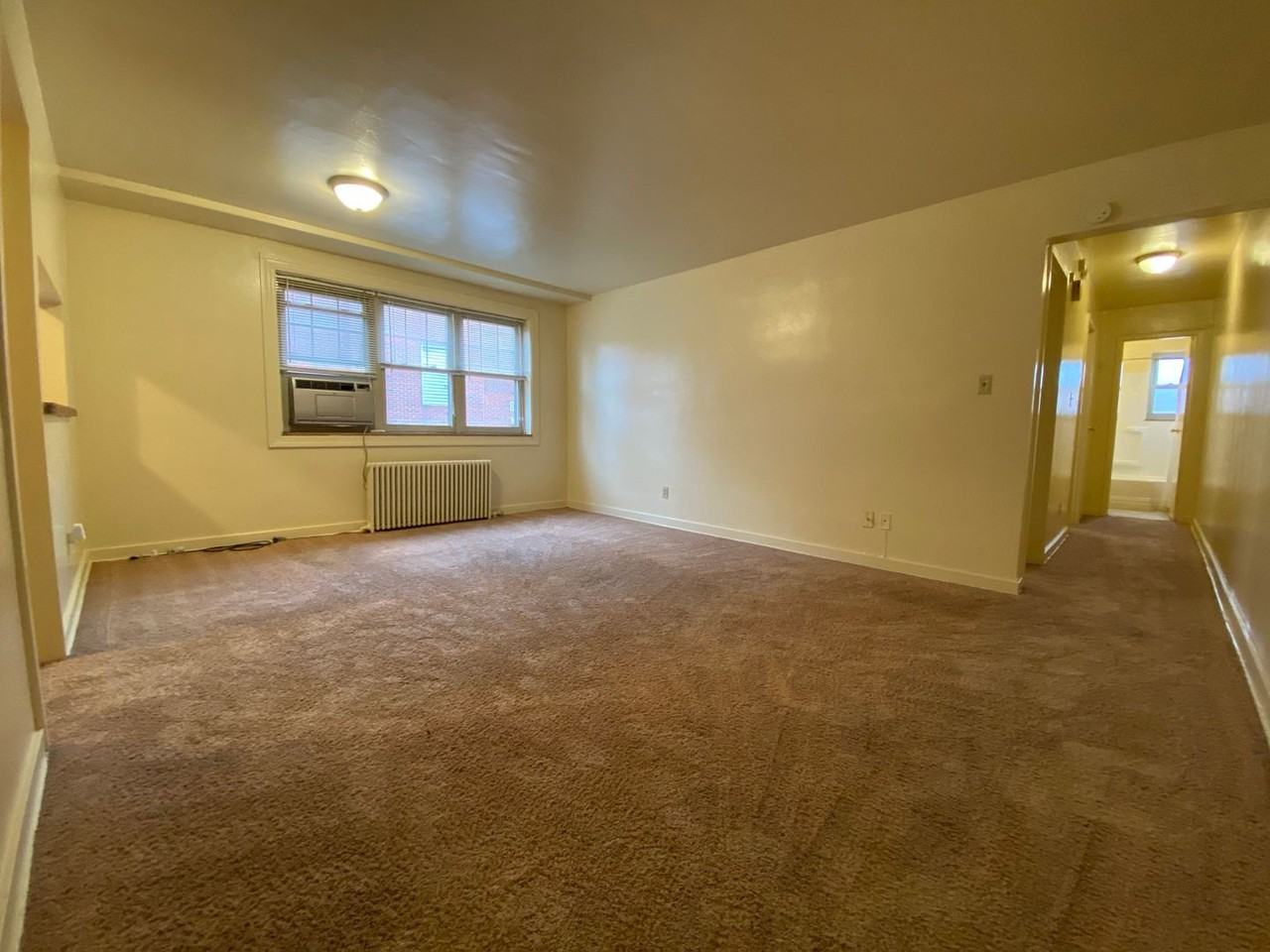 Chestnut Manor - Photo 3 of 16