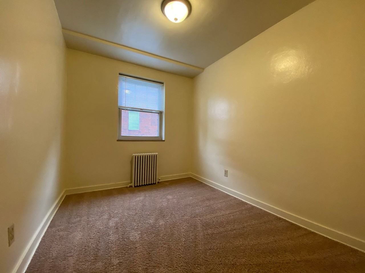 Chestnut Manor - Photo 6 of 16