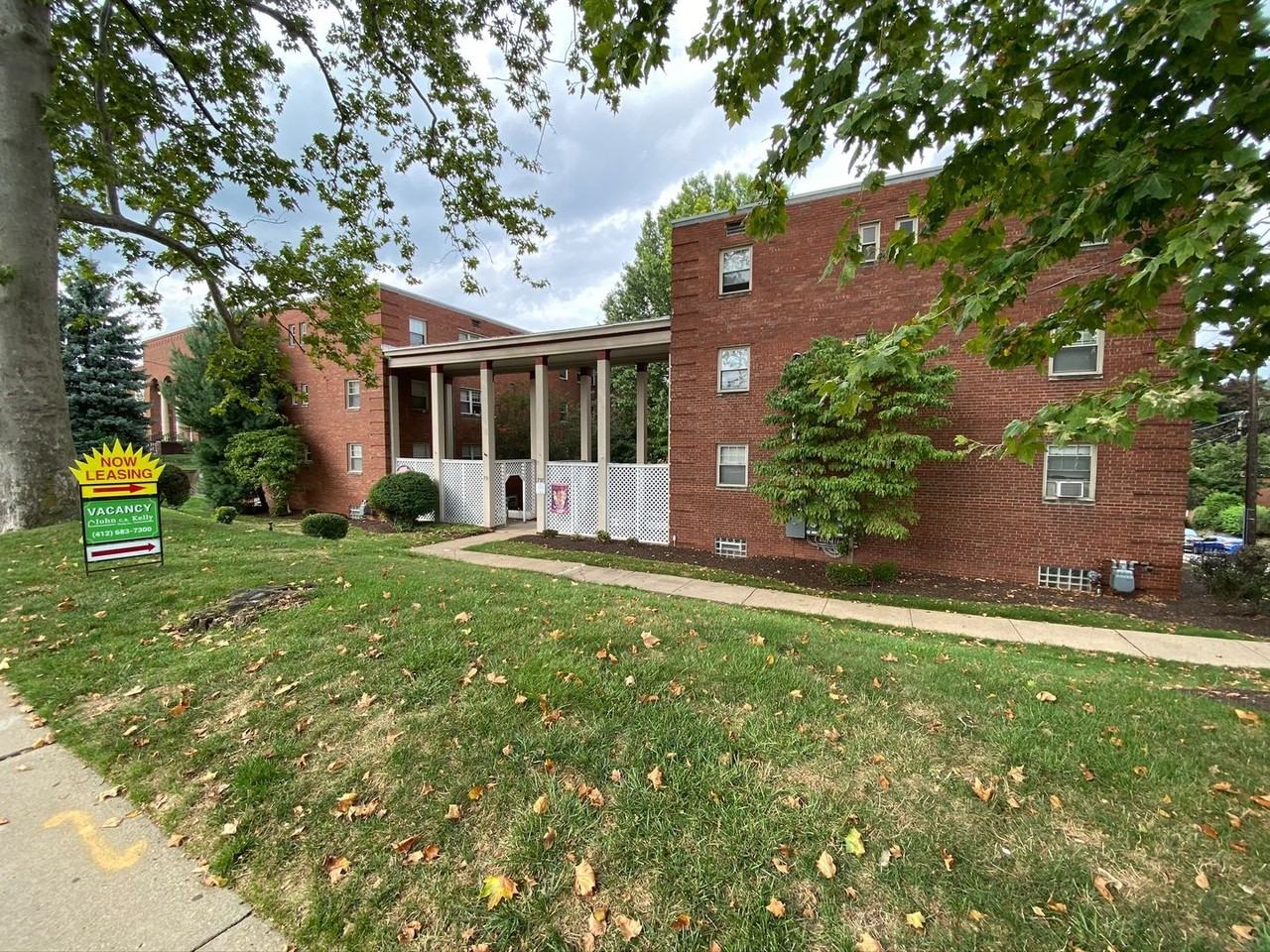 Chestnut Manor - Photo 7 of 16