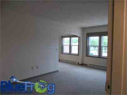 414 Dousman St. - Photo 7 of 9