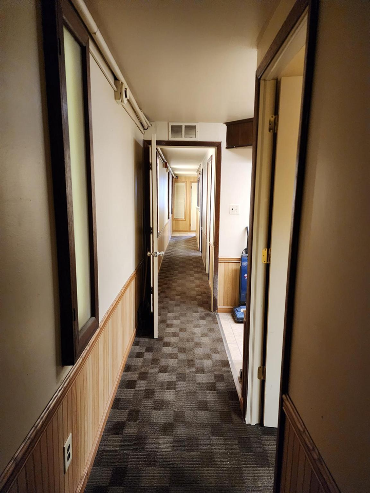 1425 West Erie Avenue - Photo 3 of 10