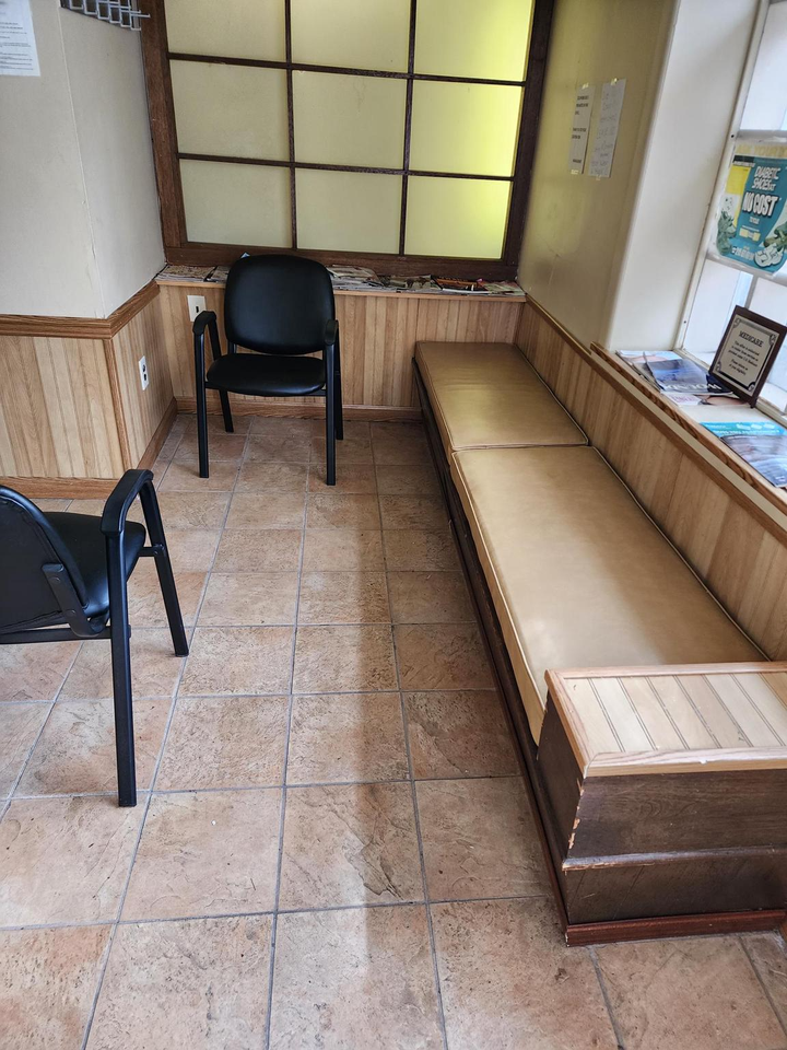 1425 West Erie Avenue - Photo 4 of 10