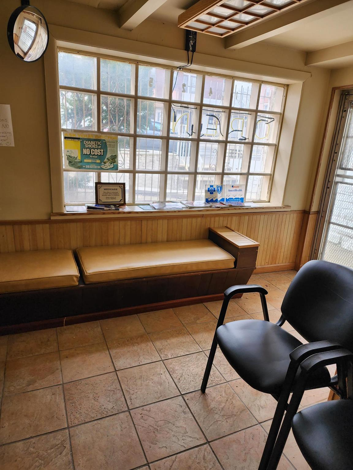 1425 West Erie Avenue - Photo 5 of 10