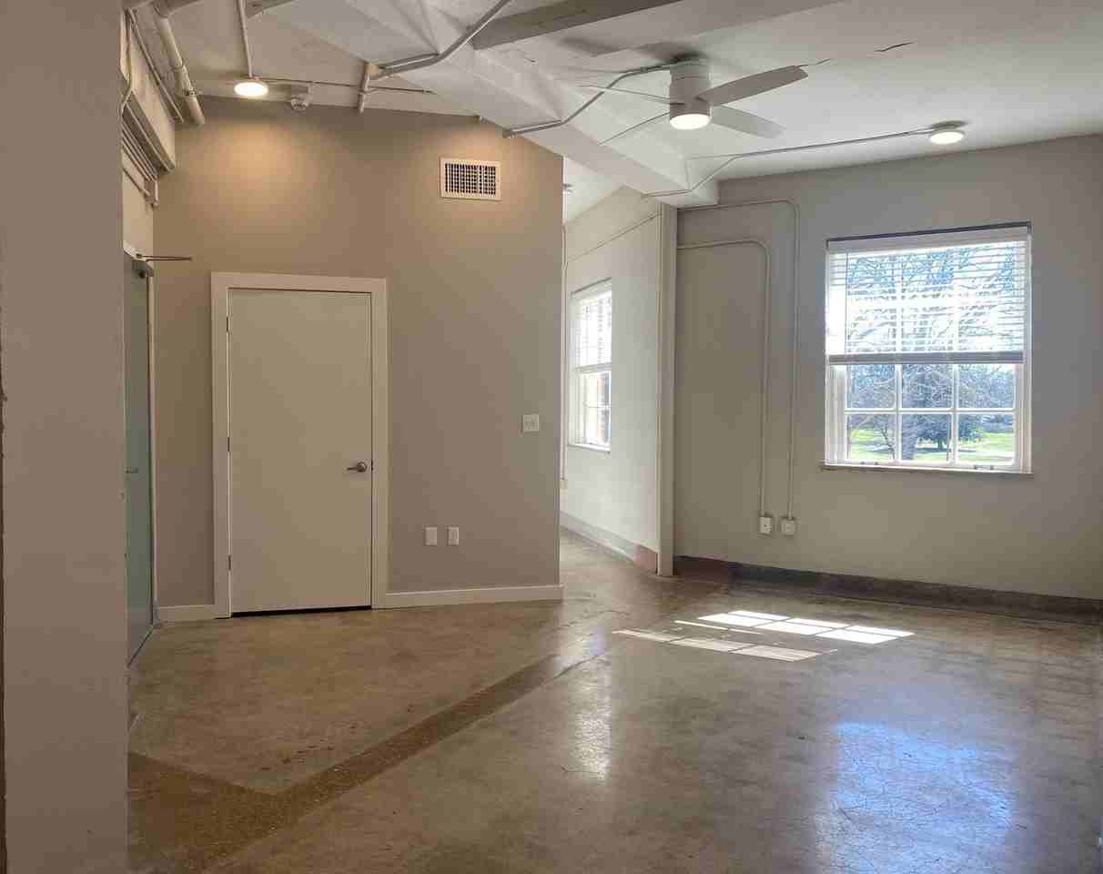 The Marine Residence - Photo 6 of 50