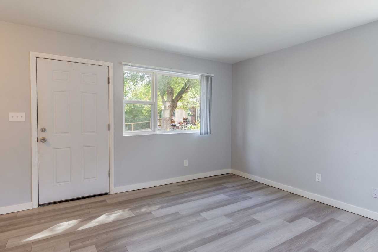 One Forty Flats - Photo 6 of 50