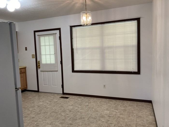 444 Tracy Ln #10 - Photo 3 of 15