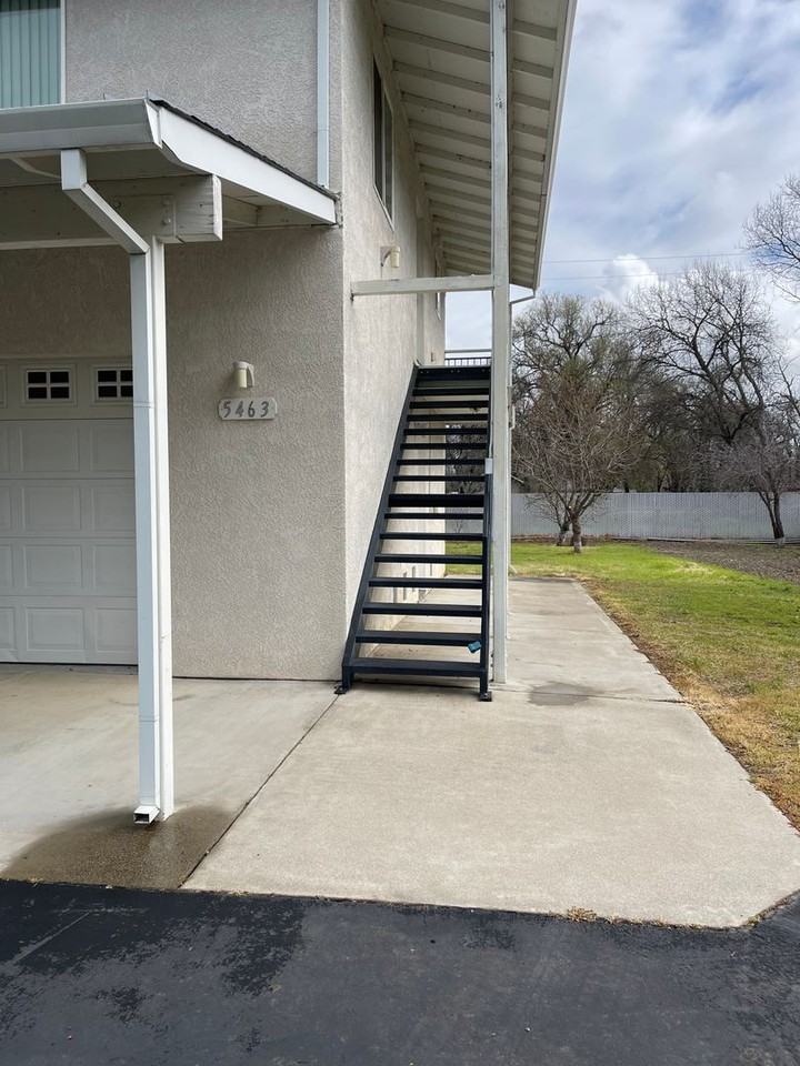 5463 5463 Deschutes Road-A&B - Photo 3 of 50