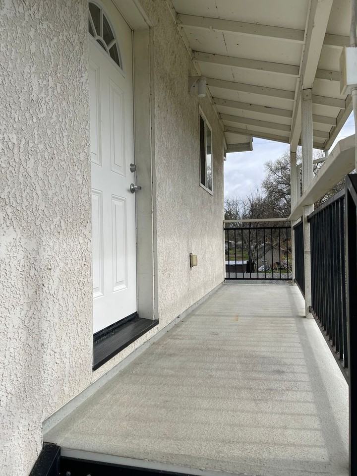 5463 5463 Deschutes Road-A&B - Photo 5 of 50