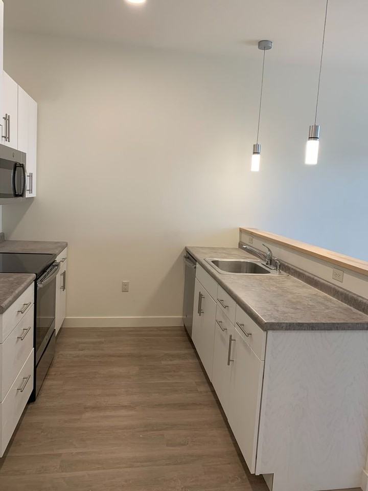 351 North Ave - Photo 4 of 38