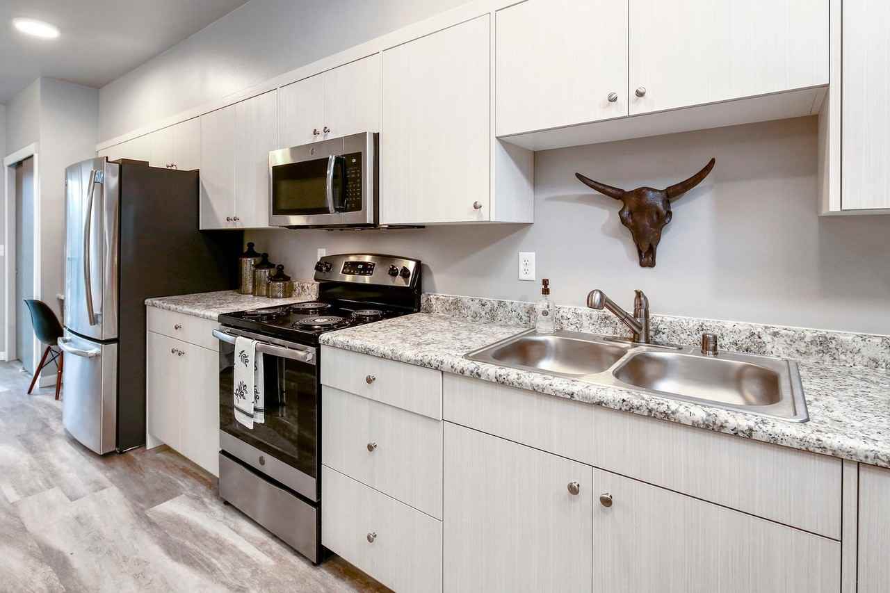 East Ridge Apartments - Photo 2 of 12