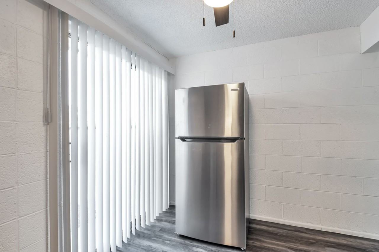 Sheraton Arms Apartments - Photo 6 of 50