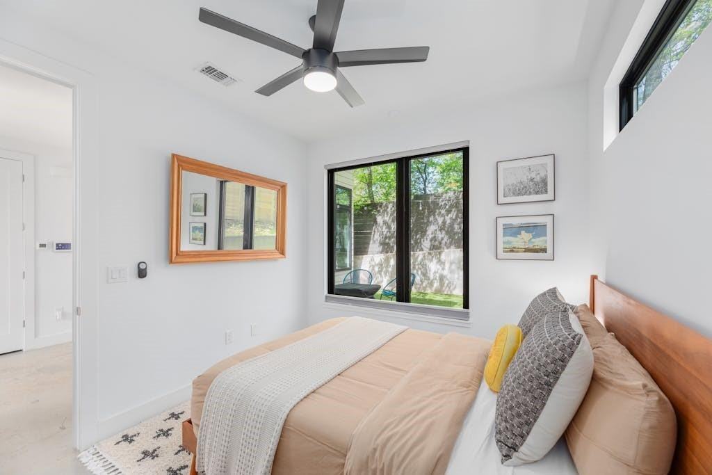 1207 Deloney St #NA - Photo 3 of 20